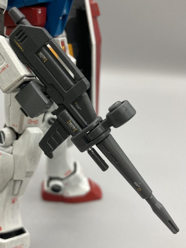 デカールを貼ったEGガンダム_ライフル